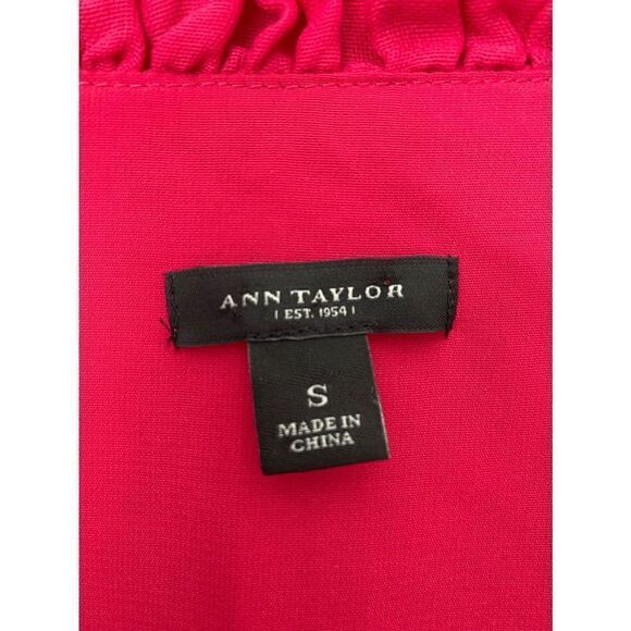 Ann Taylor pink 100% silk ruffle trim scoop neck Side zip fully lined ￼tank size - Picture 5 of 6